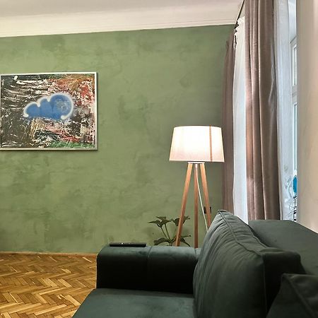 Art Apartment On Kylisha Str Lviv Dış mekan fotoğraf